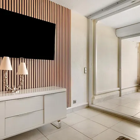 דירה Lipstick Port Nature אגדה